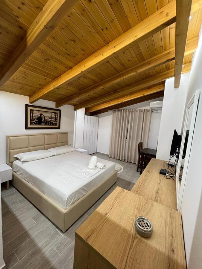 Trip-Stop Apartments Vlore Exterior photo