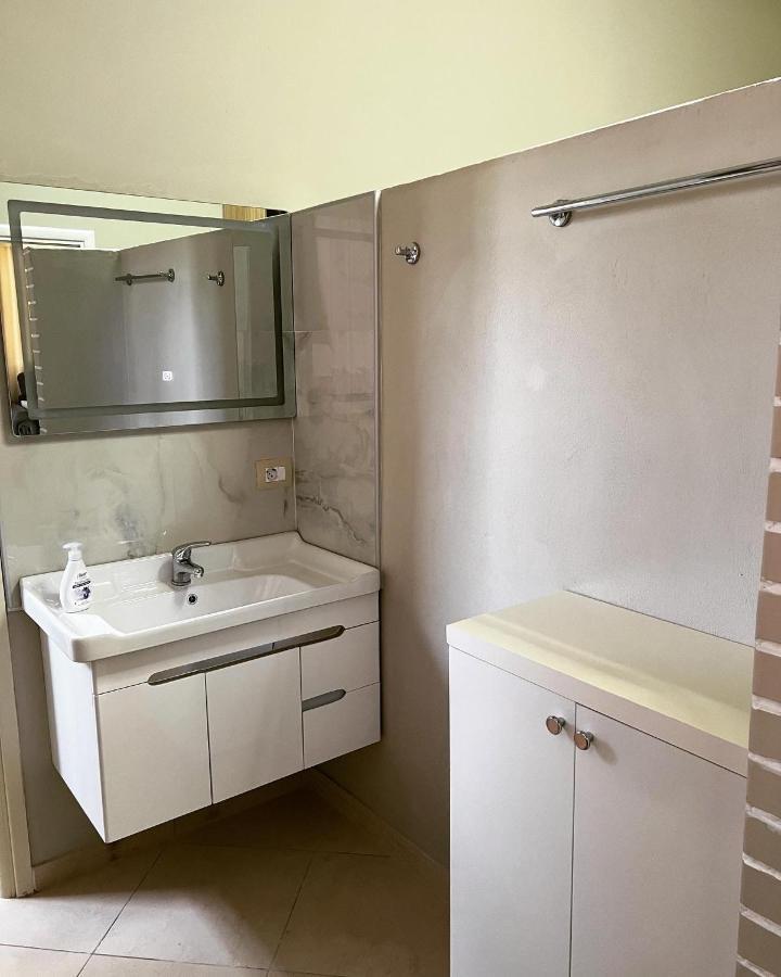 Trip-Stop Apartments Vlore Exterior photo