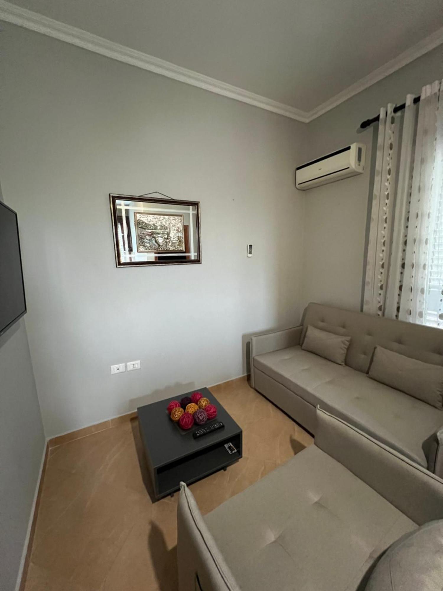 Trip-Stop Apartments Vlore Exterior photo